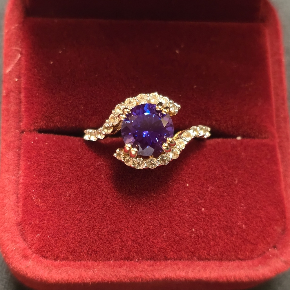 .925 Gold Plated Sterling Silver London Blue Ring. Size 6.5